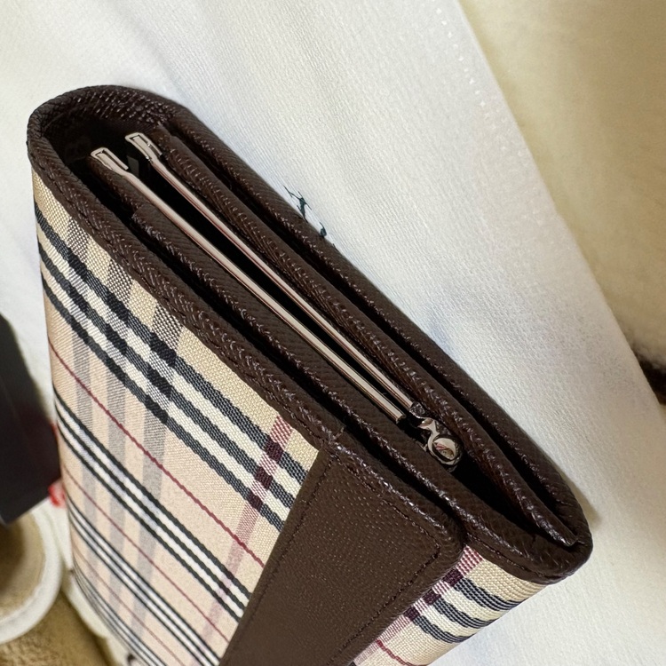 その他 バーバリー （ブランドバッグ）の商品画像 - 査定依頼日：2025年11月14日 - 最高査定価格：3,000円