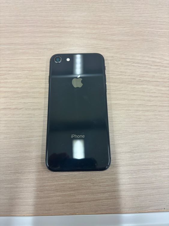 iPhone8（スマホ）の商品画像 - 査定依頼日：2025年8月29日 - 最高査定価格：2,000円