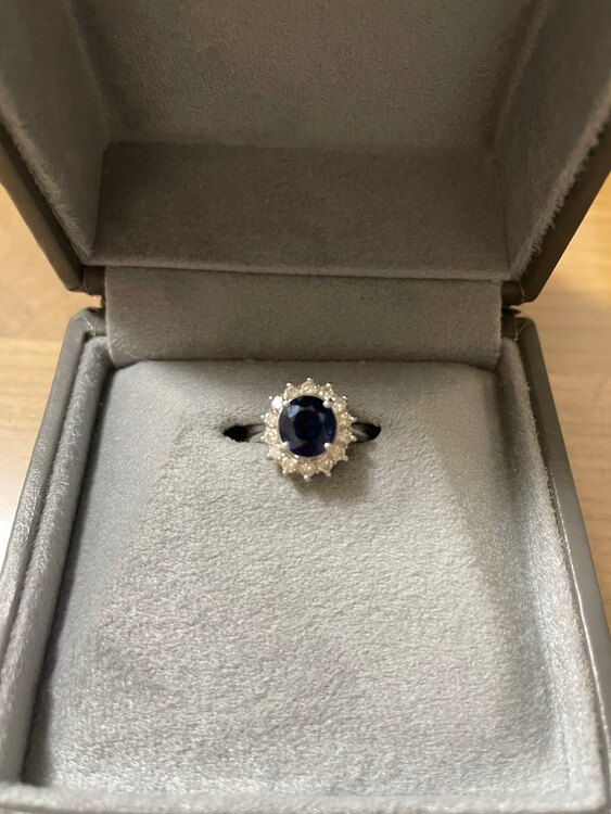 サファイア指輪（宝石）の商品画像 - 査定依頼日：2025年3月11日 - 最高査定価格：65,000円