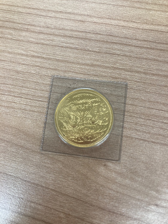 昭和天皇御在位60年記念10万円金貨（金・貴金属）の商品画像 - 査定依頼日：2025年8月25日 - 最高査定価格：347,870円