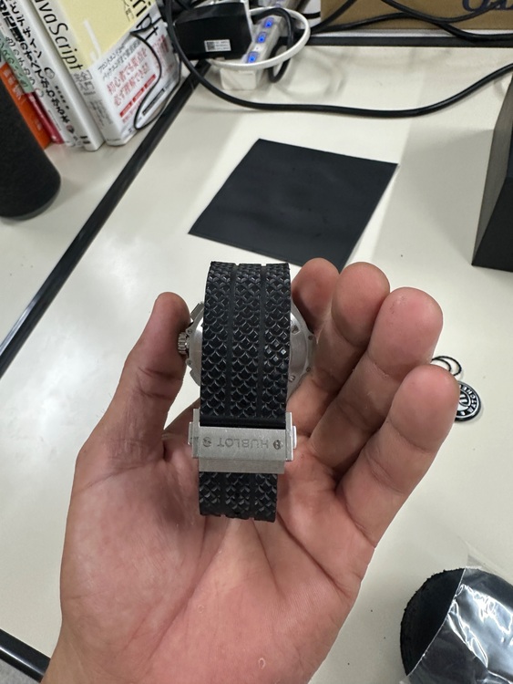 ウブロ ビックバン 301.SX.130.RX.11（高級時計）の商品画像 - 査定依頼日：2025年6月25日 - 最高査定価格：850,000円