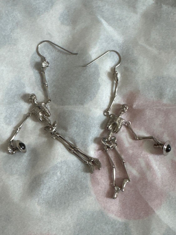 Vivienne Westwood スケルトンピアス（金・貴金属）の商品画像 - 査定依頼日：2026年5月20日 - 最高査定価格：100,000円