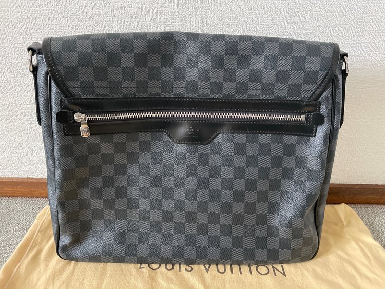 ダミエ グラフィット レンツォ（ブランドバッグ）の商品画像 - 査定依頼日：2022年10月8日 - 最高査定価格：70,000円