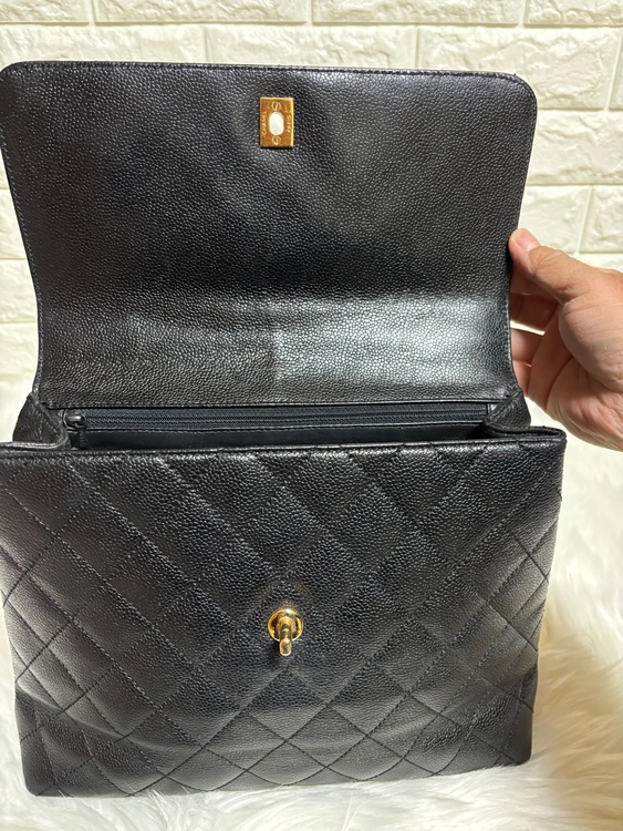 シャネル ココマーク ハンドバッグ マトラッセ キャビアスキン ブラック トップ（ブランドバッグ）の商品画像 - 査定依頼日：2025年11月21日