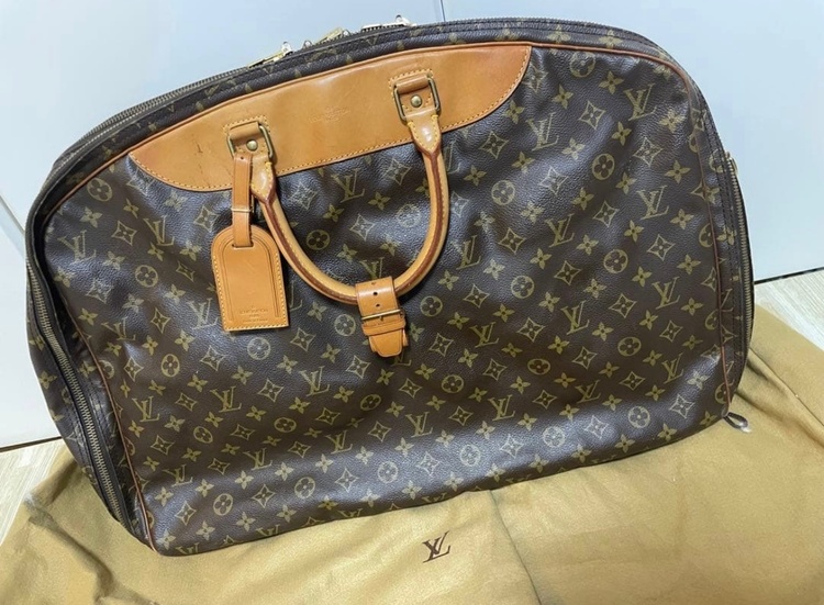 アリゼ・アン・ポッシュ（ブランドバッグ）の商品画像 - 査定依頼日：2026年4月11日 - 最高査定価格：50,000円