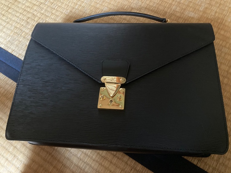 ルイヴィトン エピ （ブランドバッグ）の商品画像 - 査定依頼日：2025年9月9日 - 最高査定価格：34,000円