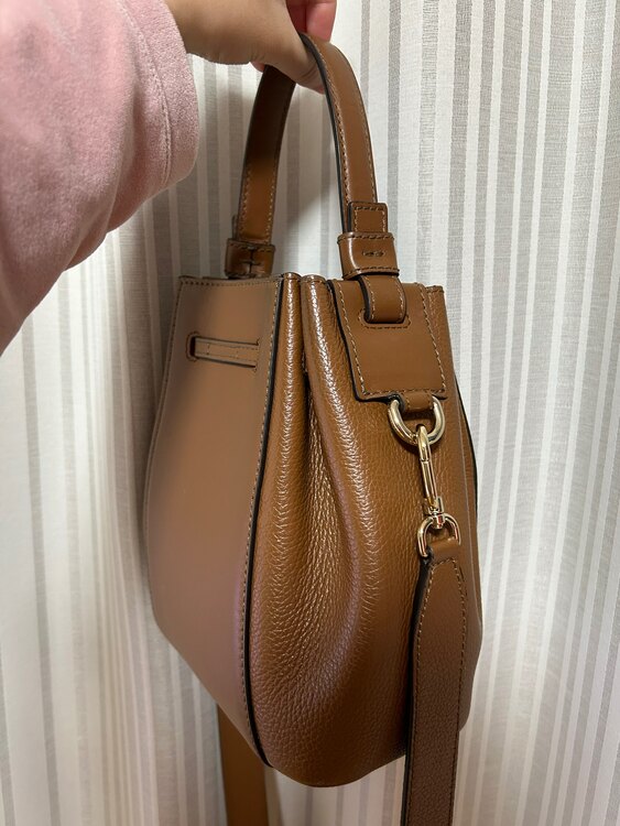 その他 フルラ （ブランドバッグ）の商品画像 - 査定依頼日：2025年3月14日 - 最高査定価格：7,000円