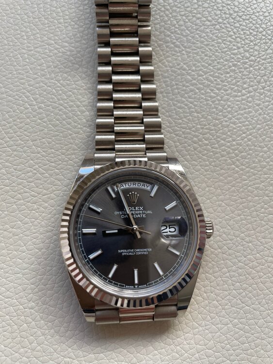 ロレックス デイデイト （高級時計）の商品画像 - 査定依頼日：2025年1月25日 - 最高査定価格：5,500,000円