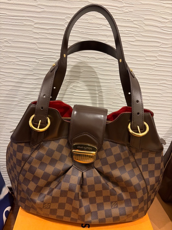 システィナ（ブランドバッグ）の商品画像 - 査定依頼日：2026年4月21日 - 最高査定価格：100,000円