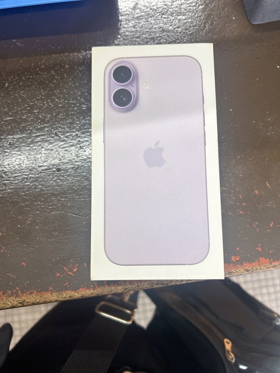 iPhone iPhone 17 256GB docomo（スマホ）の商品画像 - 査定依頼日：2026年7月16日 - 最高査定価格：98,000円