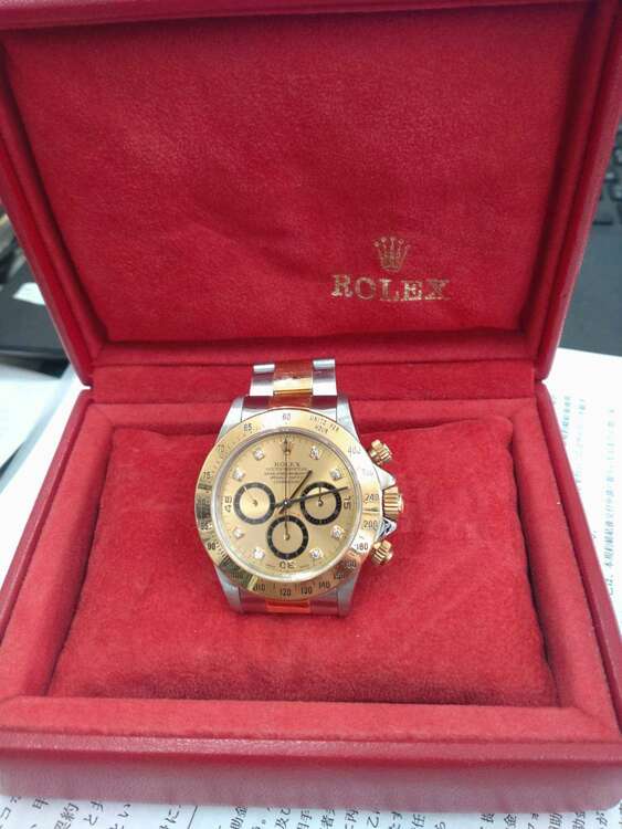 ロレックス デイトナ 1652（高級時計）の商品画像 - 査定依頼日：2025年1月20日 - 最高査定価格：2,800,000円