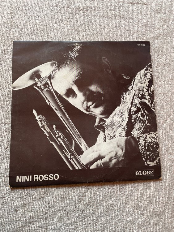 ニニ・ロッソⅠ（レコード）の商品画像 - 査定依頼日：2023年2月11日