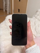 iPhone iPhone 13 128GB au（スマホ）の商品画像 - 査定依頼日：2026年9月17日 - 最高査定価格：31,000円
