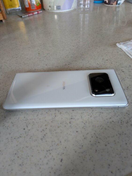 AQUOS AQUOS R6 【Softbank】AQUOS R6 A101SH（スマホ）の商品画像 - 査定依頼日：2026年8月15日 - 最高査定価格：100,000円