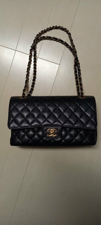 マトラッセ　キャビアスキン（ブランドバッグ）の商品画像 - 査定依頼日：2026年3月10日 - 最高査定価格：630,000円