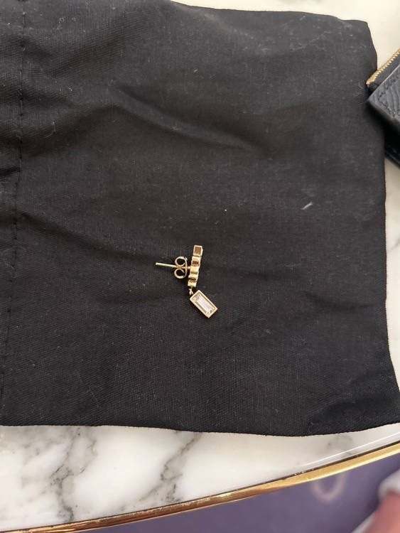 SAINT LAURENT サンローラン YSL アクセサリー ピアス カサンド（古着・ファッション）の商品画像 - 査定依頼日：2026年2月25日 - 最高査定価格：100,000円