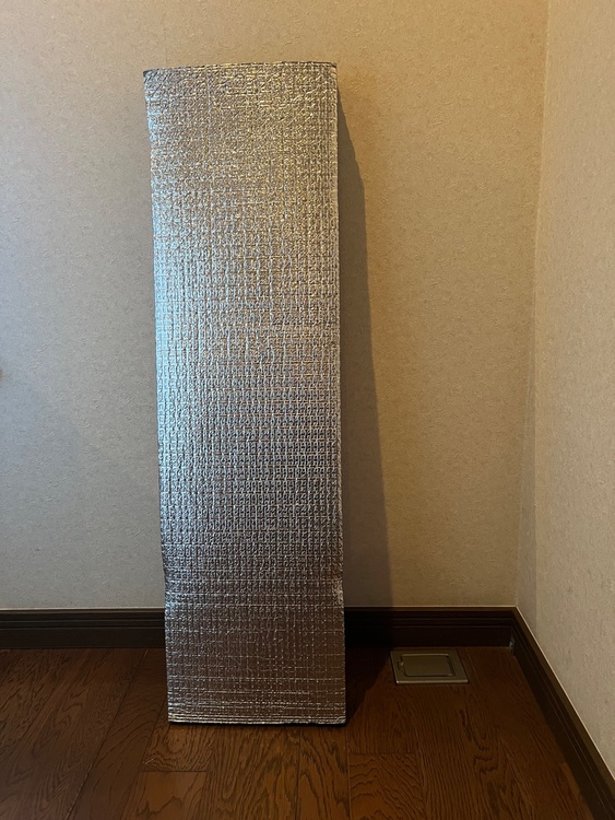 キャンプ用マット（アウトドア用品）の商品画像 - 査定依頼日：2026年1月21日 - 最高査定価格：2,000円