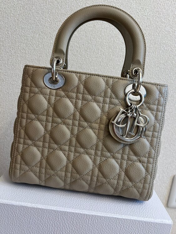 ディオール  （ブランドバッグ）の商品画像 - 査定依頼日：2025年4月5日 - 最高査定価格：400,000円