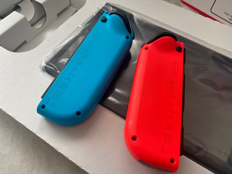 任天堂スイッチ（ゲーム機本体・ゲームソフト）の商品画像 - 査定依頼日：2023年12月16日 - 最高査定価格：21,000円