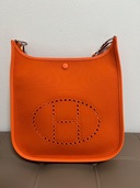 エルメス　ネオエブリン29（ブランドバッグ）の商品画像 - 査定依頼日：2025年8月10日 - 最高査定価格：330,000円