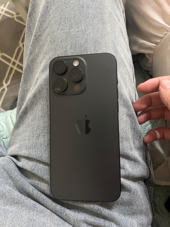 iPhone iPhone 15 Pro Max 256GB 楽天モバイル（スマホ）の商品画像 - 査定依頼日：2026年9月20日 - 最高査定価格：107,500円