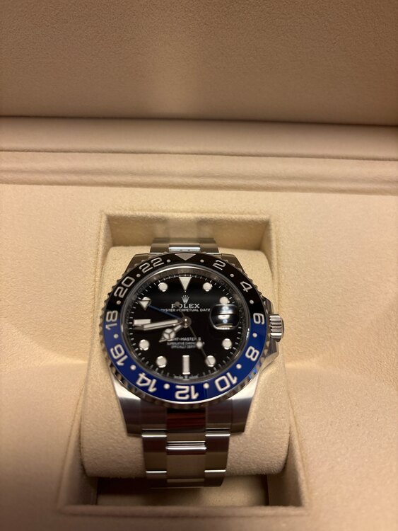 gmtマスター2（高級時計）の商品画像 - 査定依頼日：2025年2月20日 - 最高査定価格：100,000円