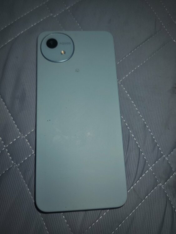 AQUOS AQUOS wish4 docomo（スマホ）の商品画像 - 査定依頼日：2026年9月12日 - 最高査定価格：8,500円