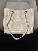 ドーヴィル　レザー（ブランドバッグ）の商品画像 - 査定依頼日：2026年4月2日 - 最高査定価格：220,000円