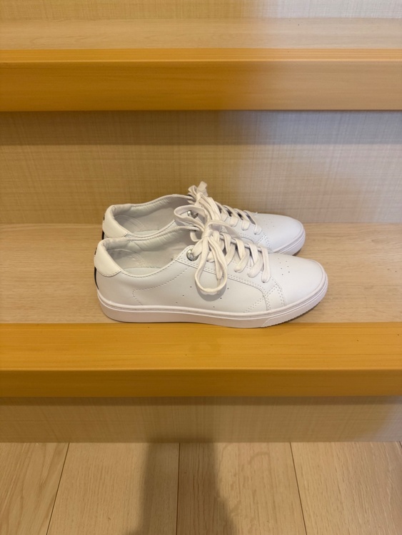 TOMMY スニーカー（古着・ファッション）の商品画像 - 査定依頼日：2026年4月6日 - 最高査定価格：100,000円