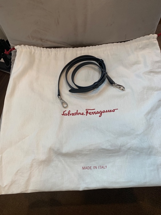 フェラガモ  （ブランドバッグ）の商品画像 - 査定依頼日：2025年8月3日 - 最高査定価格：60,000円