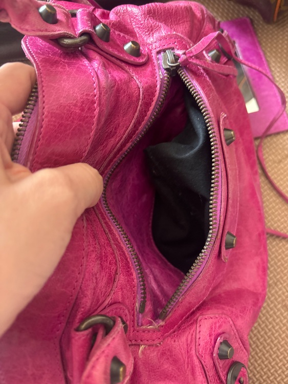 ザ・ファースト エディターズバッグ ハンドバッグ フーシャピンク 103208-（ブランドバッグ）の商品画像 - 査定依頼日：2025年7月8日 - 最高査定価格：40,000円