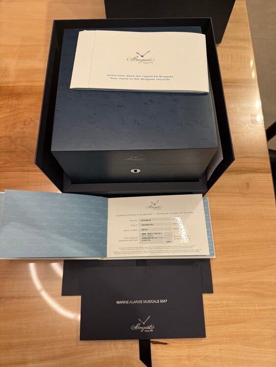 ブレゲ マリーン （高級時計）の商品画像 - 査定依頼日：2025年1月31日 - 最高査定価格：2,500,000円