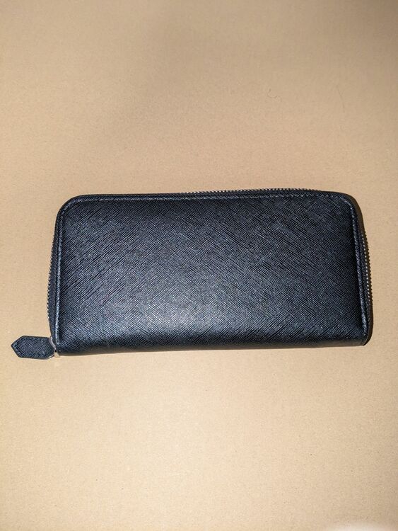 プラダ  （ブランドバッグ）の商品画像 - 査定依頼日：2025年10月24日 - 最高査定価格：35,000円