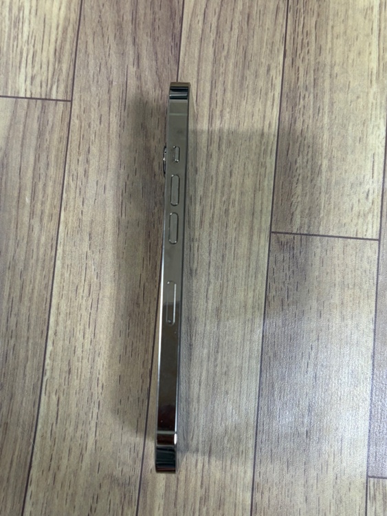 iPhone 14 Pro 256GB au（スマホ）の商品画像 - 査定依頼日：2026年4月28日 - 最高査定価格：57,000円