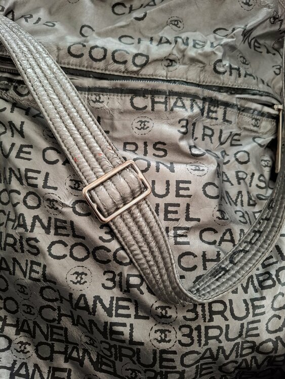 アンリミテッド（ブランドバッグ）の商品画像 - 査定依頼日：2026年2月8日 - 最高査定価格：20,000円