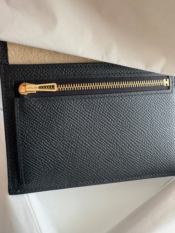 ベアンコンパクト　ノワール　ゴールド金具 K刻印（ブランド財布・小物）の商品画像 - 査定依頼日：2026年4月4日 - 最高査定価格：300,000円