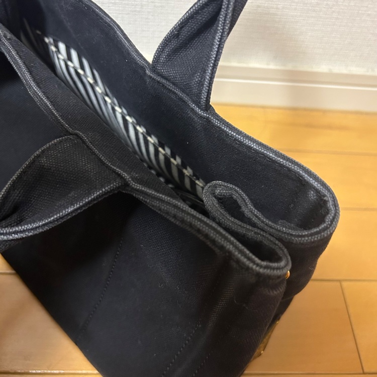 プラダ  （ブランドバッグ）の商品画像 - 査定依頼日：2025年9月25日 - 最高査定価格：52,000円