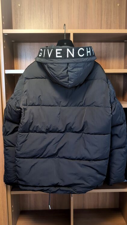 ダウン（古着・ファッション）の商品画像 - 査定依頼日：2025年11月8日 - 最高査定価格：3,000円