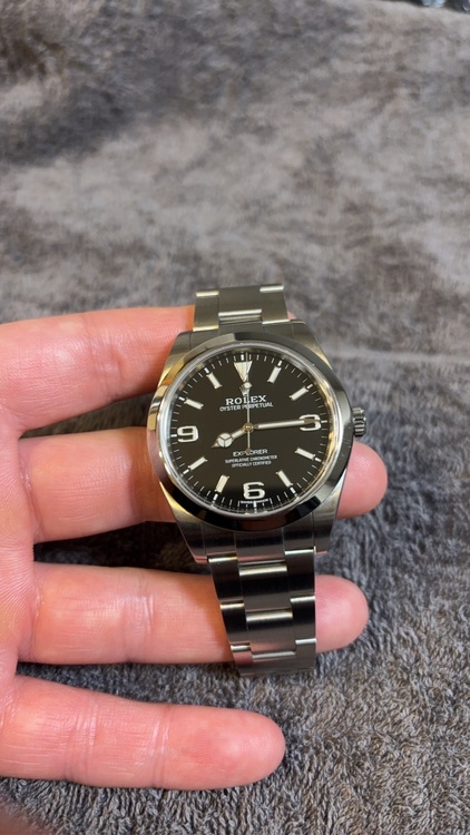 ロレックス エクスプローラー 21427（高級時計）の商品画像 - 査定依頼日：2025年12月14日 - 最高査定価格：1,480,000円