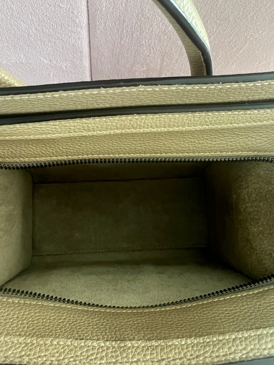 セリーヌナノ（ブランドバッグ）の商品画像 - 査定依頼日：2025年11月12日 - 最高査定価格：100,000円