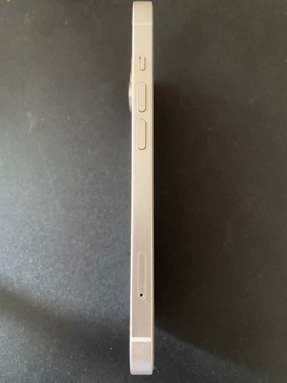 iPhone 14 128GB SIMフリー（スマホ）の商品画像 - 査定依頼日：2026年3月28日 - 最高査定価格：43,000円