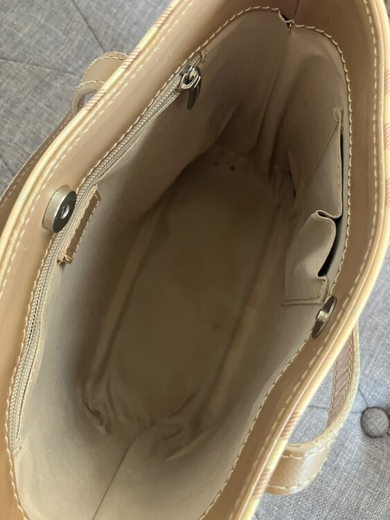 ピンクチェック　トートバック（ブランドバッグ）の商品画像 - 査定依頼日：2025年4月29日 - 最高査定価格：20,000円