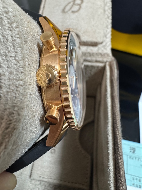 ナビタイマー（高級時計）の商品画像 - 査定依頼日：2026年1月20日 - 最高査定価格：2,000,000円