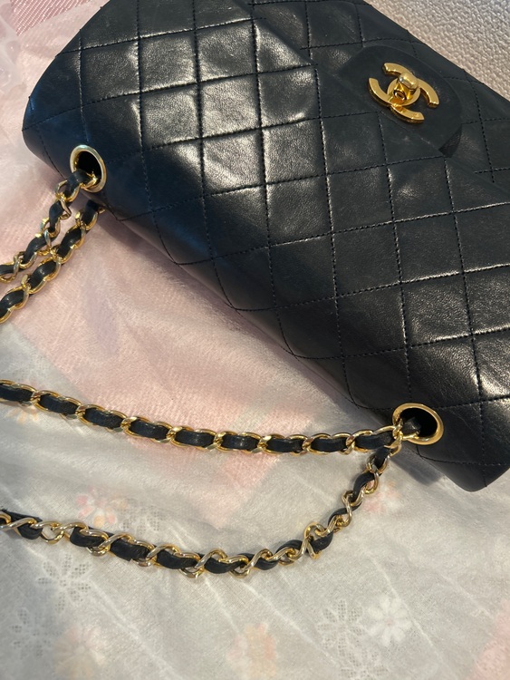 CHANELマトラッセ Wフラップチェーンバック（ブランドバッグ）の商品画像 - 査定依頼日：2025年10月28日 - 最高査定価格：450,000円