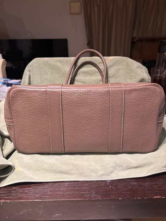 ガーデンパーティー　レザー　（ブランドバッグ）の商品画像 - 査定依頼日：2026年3月22日 - 最高査定価格：320,000円