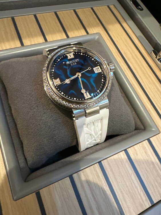 ブレゲ マリーン （高級時計）の商品画像 - 査定依頼日：2025年5月6日 - 最高査定価格：1,400,000円