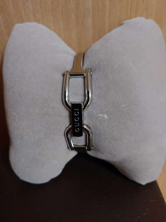 GUCCI グッチ （クオーツ レディース）（高級時計）の商品画像 - 査定依頼日：2025年2月23日 - 最高査定価格：7,000円