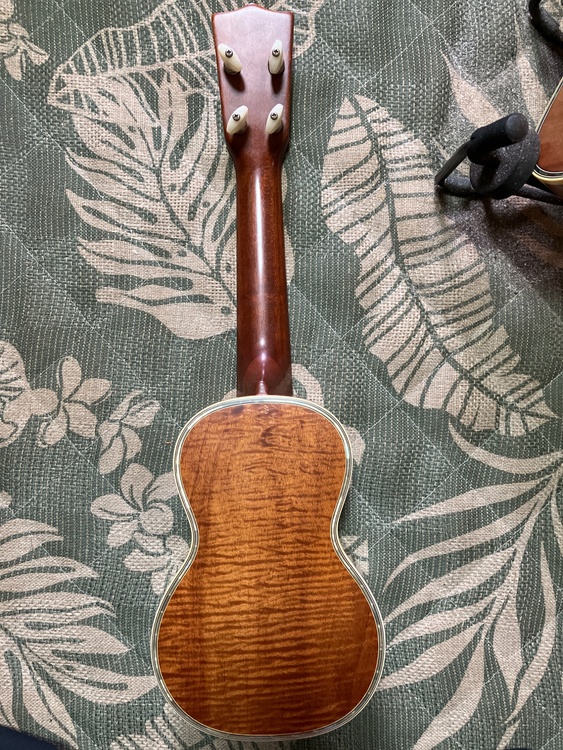 Kona Ukulele  model cs-5k  no.2105（ピアノ・楽器・PA機材）の商品画像 - 査定依頼日：2026年4月22日 - 最高査定価格：15,000円