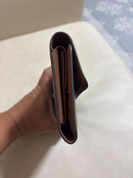 長財布（ブランド財布・小物）の商品画像 - 査定依頼日：2025年12月2日 - 最高査定価格：10,000円