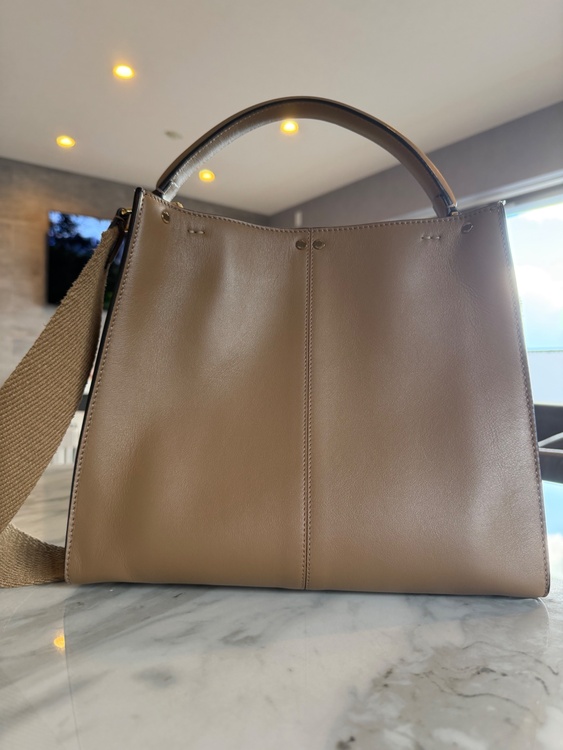 フェンディ  （ブランドバッグ）の商品画像 - 査定依頼日：2025年12月26日 - 最高査定価格：160,000円